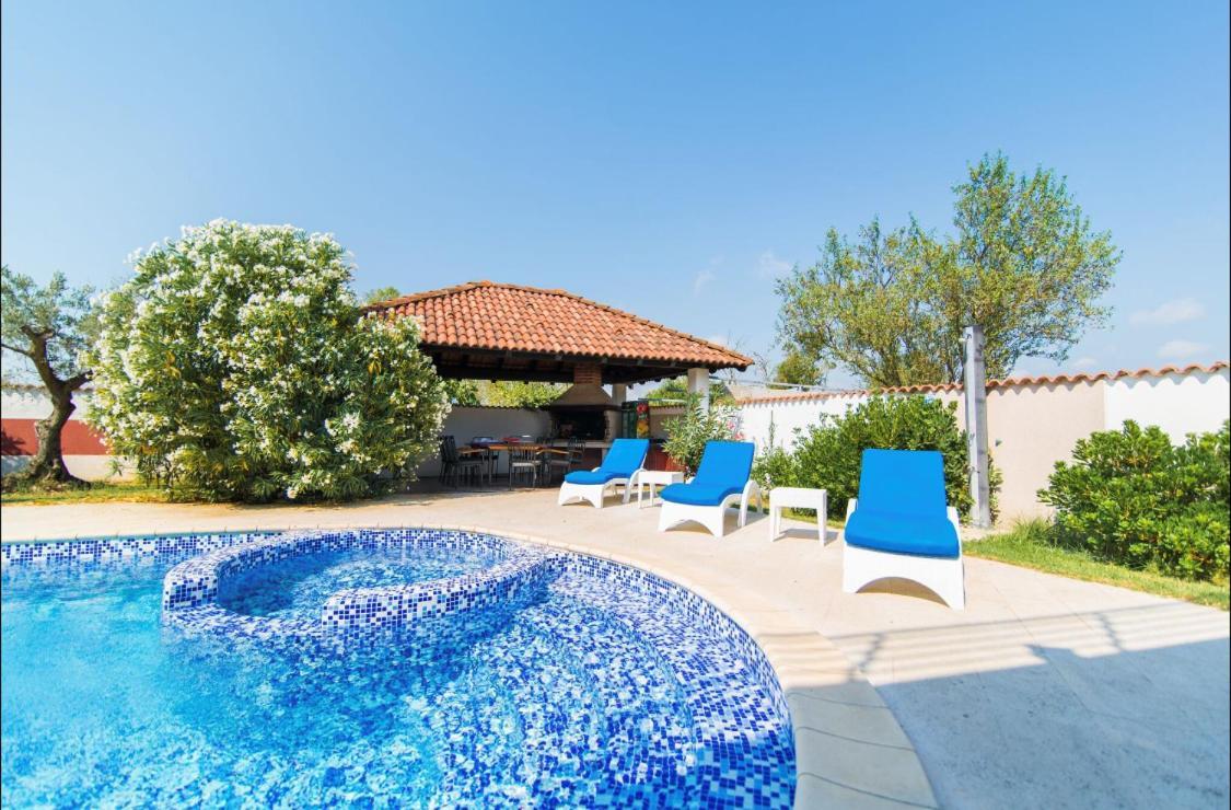 Villa Filip - Private Pool & Gym Pula Bagian luar foto
