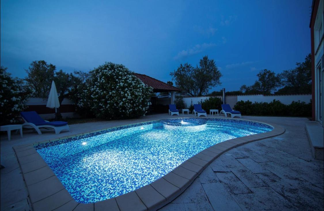 Villa Filip - Private Pool & Gym Pula Bagian luar foto