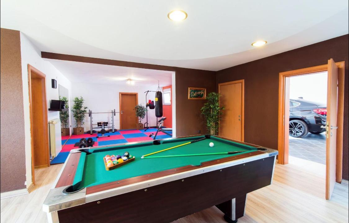Villa Filip - Private Pool & Gym Pula Bagian luar foto