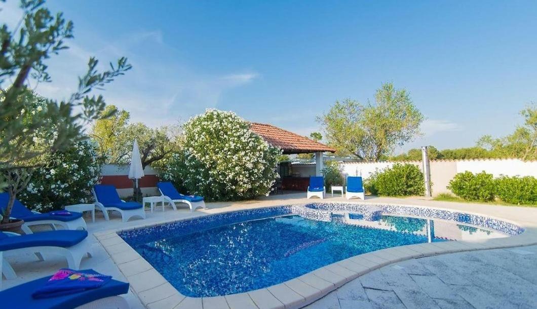 Villa Filip - Private Pool & Gym Pula Bagian luar foto