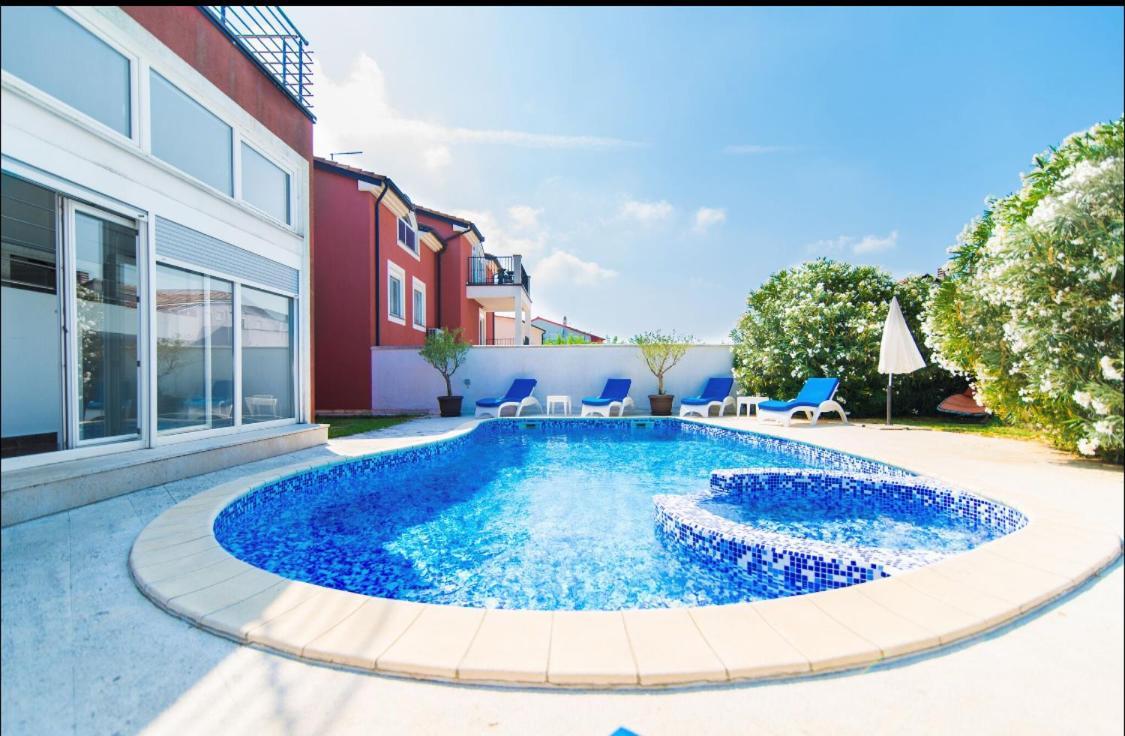 Villa Filip - Private Pool & Gym Pula Bagian luar foto
